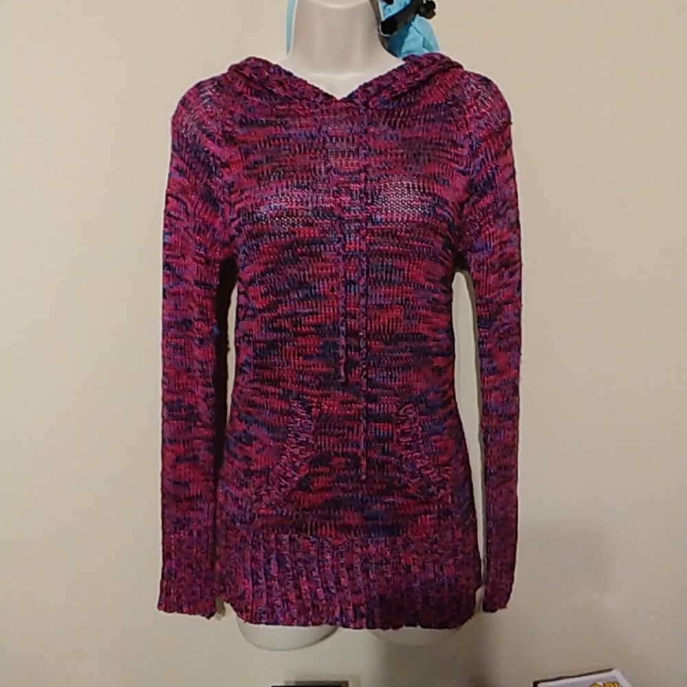 NWOT No Boundaries Pullover Hoodie Sweater Multico